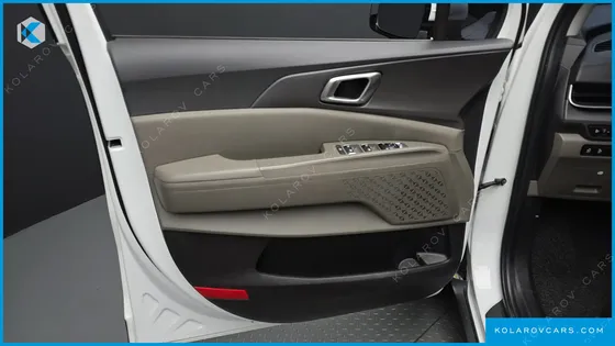 KIA CARNIVAL GASOLINE 9-SEATER PRESTIGE