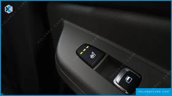 KIA CARNIVAL GASOLINE 9-SEATER PRESTIGE