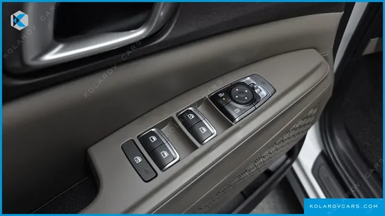 KIA CARNIVAL GASOLINE 9-SEATER PRESTIGE