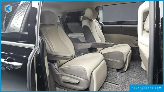 KIA CARNIVAL GASOLINE 7-SEATER NOBLESSE