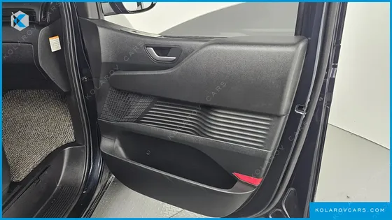 HYUNDAI STARIA HEV 1.6 CARGO 5-SEATER