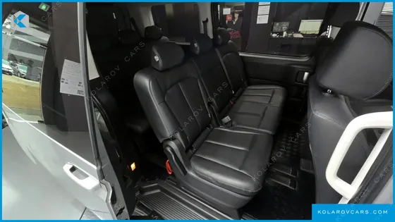 HYUNDAI STARIA TOURER 9-SEATER