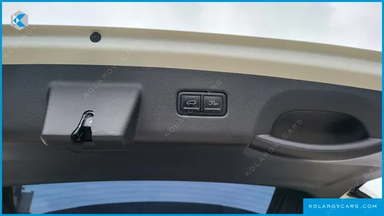 KIA CARNIVAL DIESEL 9-SEATER PRESTIGE