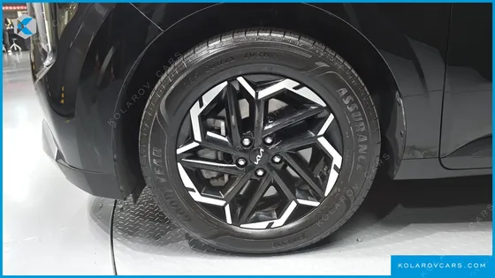 KIA CARNIVAL DIESEL 9-SEATER PRESTIGE