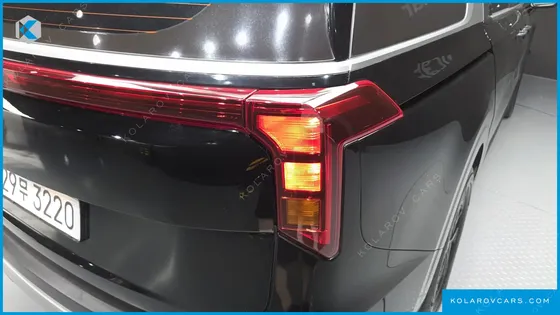 KIA CARNIVAL DIESEL 9-SEATER PRESTIGE