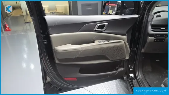 KIA CARNIVAL DIESEL 9-SEATER PRESTIGE