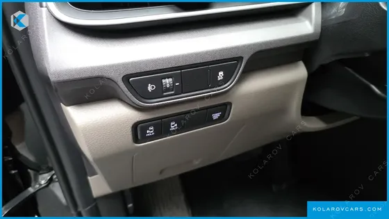 KIA CARNIVAL DIESEL 9-SEATER PRESTIGE