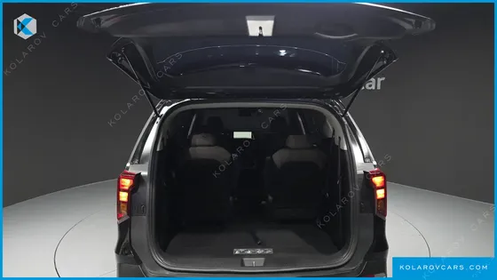 KIA CARNIVAL DIESEL 9-SEATER PRESTIGE