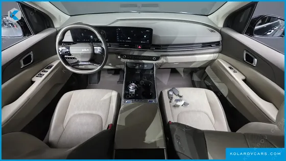 KIA CARNIVAL DIESEL 9-SEATER NOBLESSE