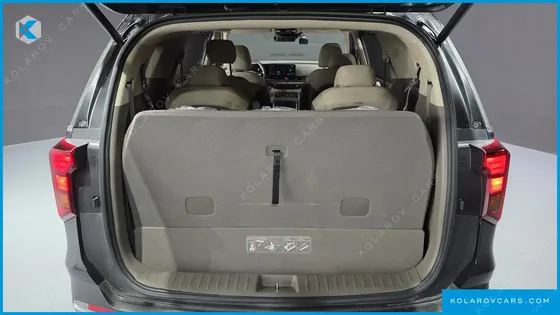 KIA CARNIVAL DIESEL 9-SEATER NOBLESSE
