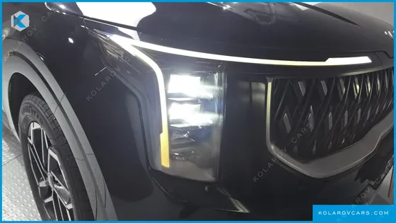KIA CARNIVAL DIESEL 9-SEATER NOBLESSE