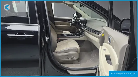 KIA CARNIVAL DIESEL 9-SEATER NOBLESSE
