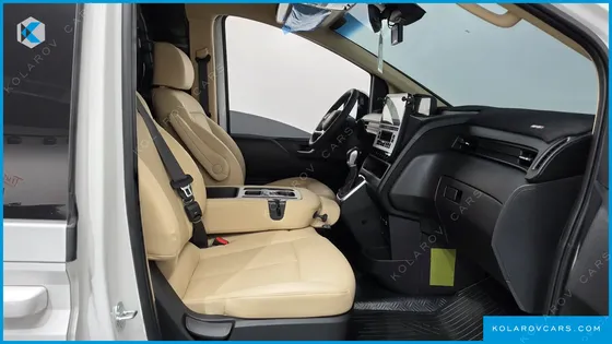 HYUNDAI STARIA L3.5 CARGO 3-SEATER