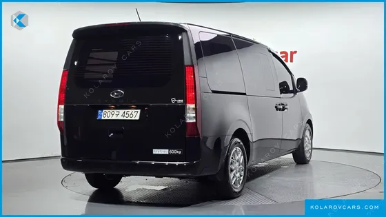HYUNDAI STARIA L3.5 CARGO 5-SEATER