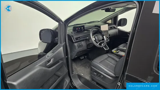 HYUNDAI STARIA L3.5 CARGO 5-SEATER