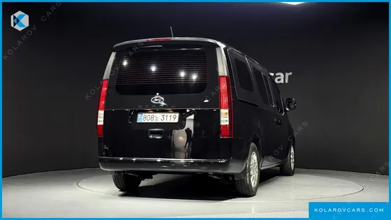 HYUNDAI STARIA CARGO 5-SEATER