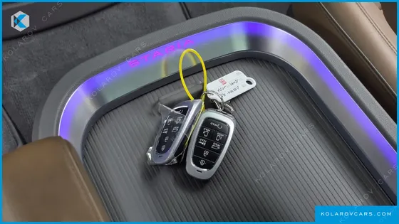 HYUNDAI STARIA 4WD LOUNGE 9-SEATER
