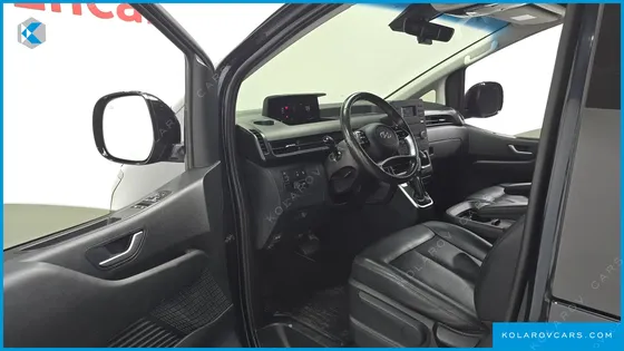 HYUNDAI STARIA L3.5 CARGO 5-SEATER