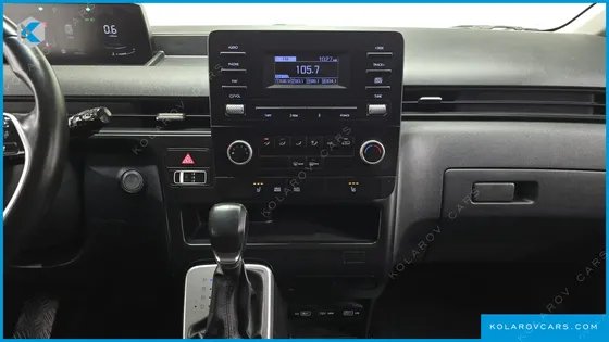 HYUNDAI STARIA L3.5 CARGO 5-SEATER