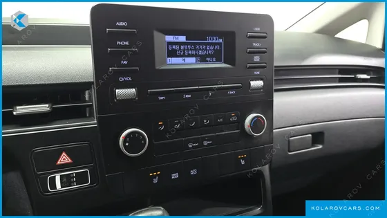 HYUNDAI STARIA L3.5 CARGO 5-SEATER