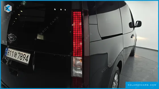 HYUNDAI STARIA L3.5 CARGO 5-SEATER