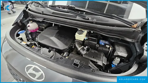 HYUNDAI STARIA 4WD TOURER 9-SEATER