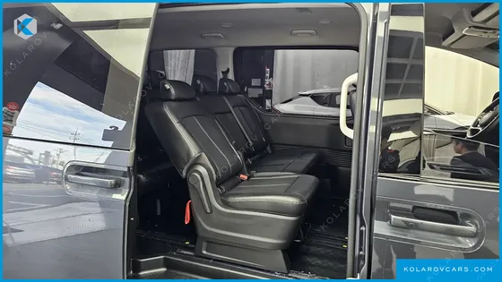 HYUNDAI STARIA 4WD TOURER 9-SEATER