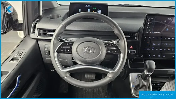 HYUNDAI STARIA 4WD TOURER 9-SEATER