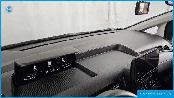 HYUNDAI STARIA 4WD TOURER 9-SEATER