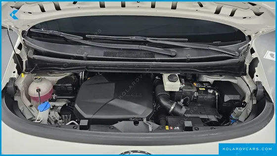 HYUNDAI STARIA TOURER 11-SEATER