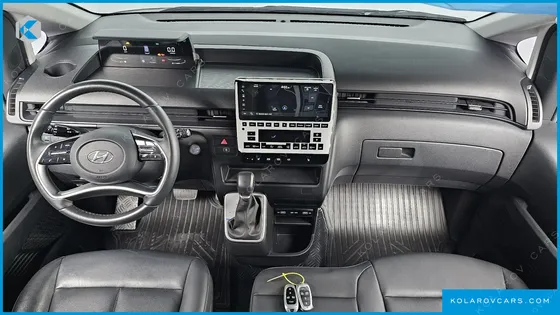 HYUNDAI STARIA TOURER 11-SEATER