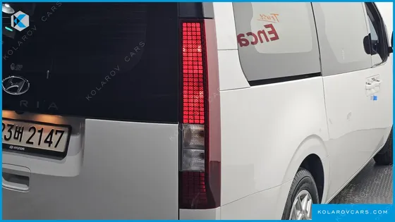 HYUNDAI STARIA TOURER 11-SEATER