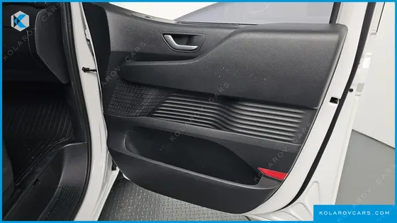HYUNDAI STARIA TOURER 11-SEATER