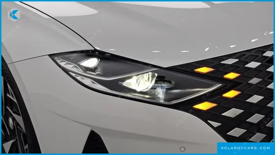 HYUNDAI GRANDEUR LE BLANC