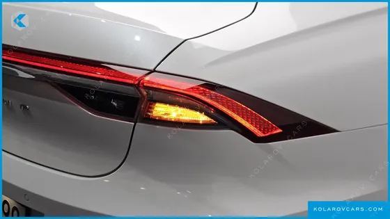 HYUNDAI GRANDEUR LE BLANC