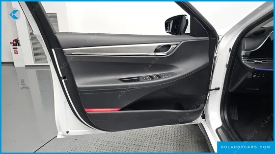 HYUNDAI GRANDEUR LE BLANC