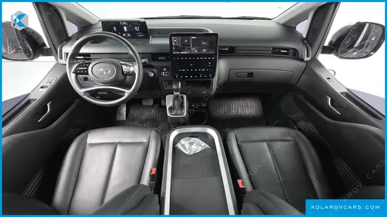 HYUNDAI STARIA CARGO 5-SEATER