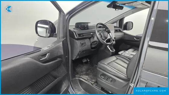 HYUNDAI STARIA CARGO 5-SEATER