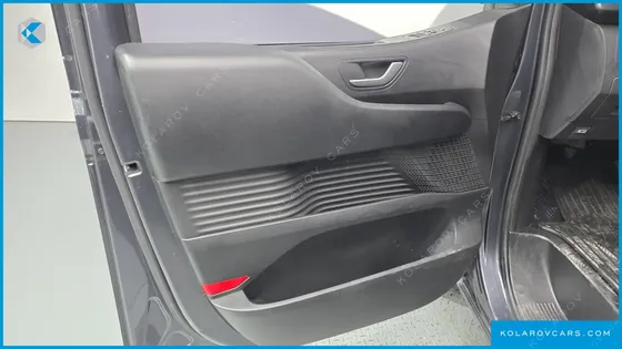 HYUNDAI STARIA CARGO 5-SEATER