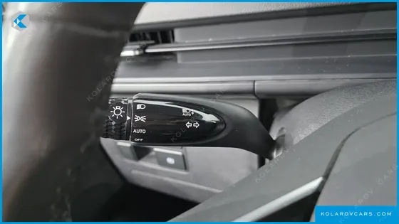 HYUNDAI STARIA CARGO 5-SEATER