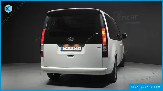 HYUNDAI STARIA 4WD TOURER 9-SEATER