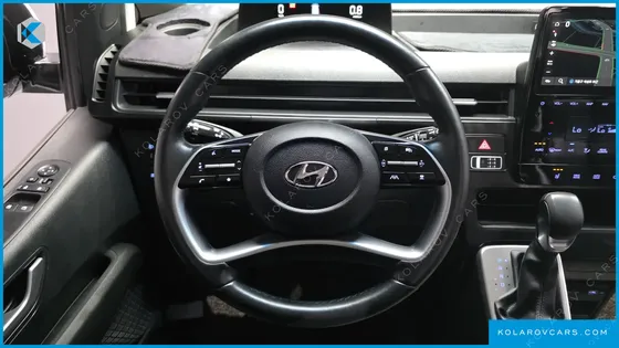HYUNDAI STARIA 4WD TOURER 9-SEATER