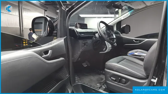 HYUNDAI STARIA 4WD LOUNGE 7-SEATER