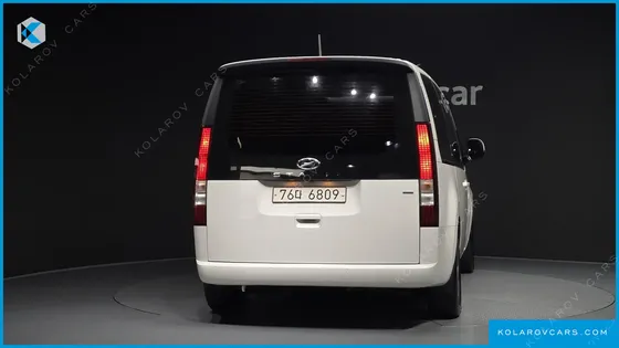 HYUNDAI STARIA 4WD TOURER 11-SEATER