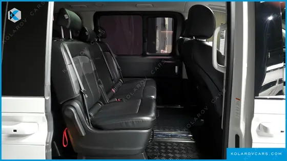 HYUNDAI STARIA 4WD TOURER 11-SEATER