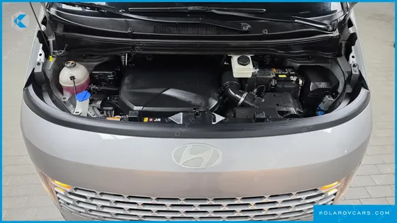HYUNDAI STARIA CARGO 3-SEATER