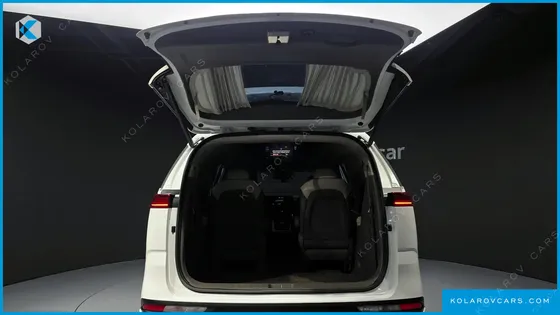 KIA CARNIVAL DIESEL 9-SEATER HI-LIMOUSINE