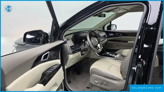 KIA CARNIVAL GASOLINE 9-SEATER HI-LIMOUSINE