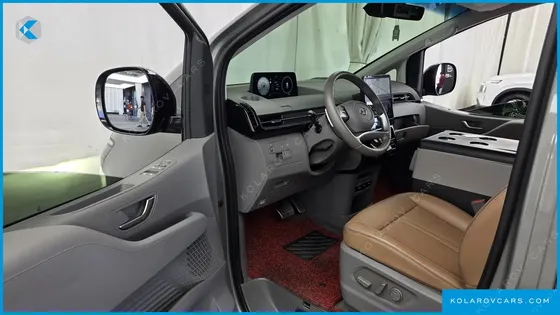 HYUNDAI STARIA L3.5 LOUNGE 9-SEATER