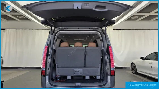HYUNDAI STARIA L3.5 LOUNGE 9-SEATER